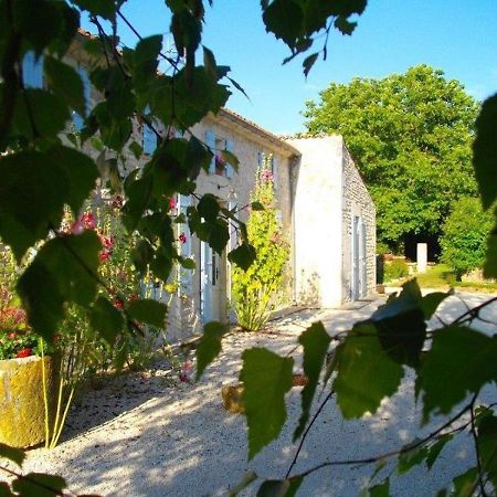 Saint-Porchaire Chambres D'Hotes Domaine Le Fragnaud المظهر الخارجي الصورة