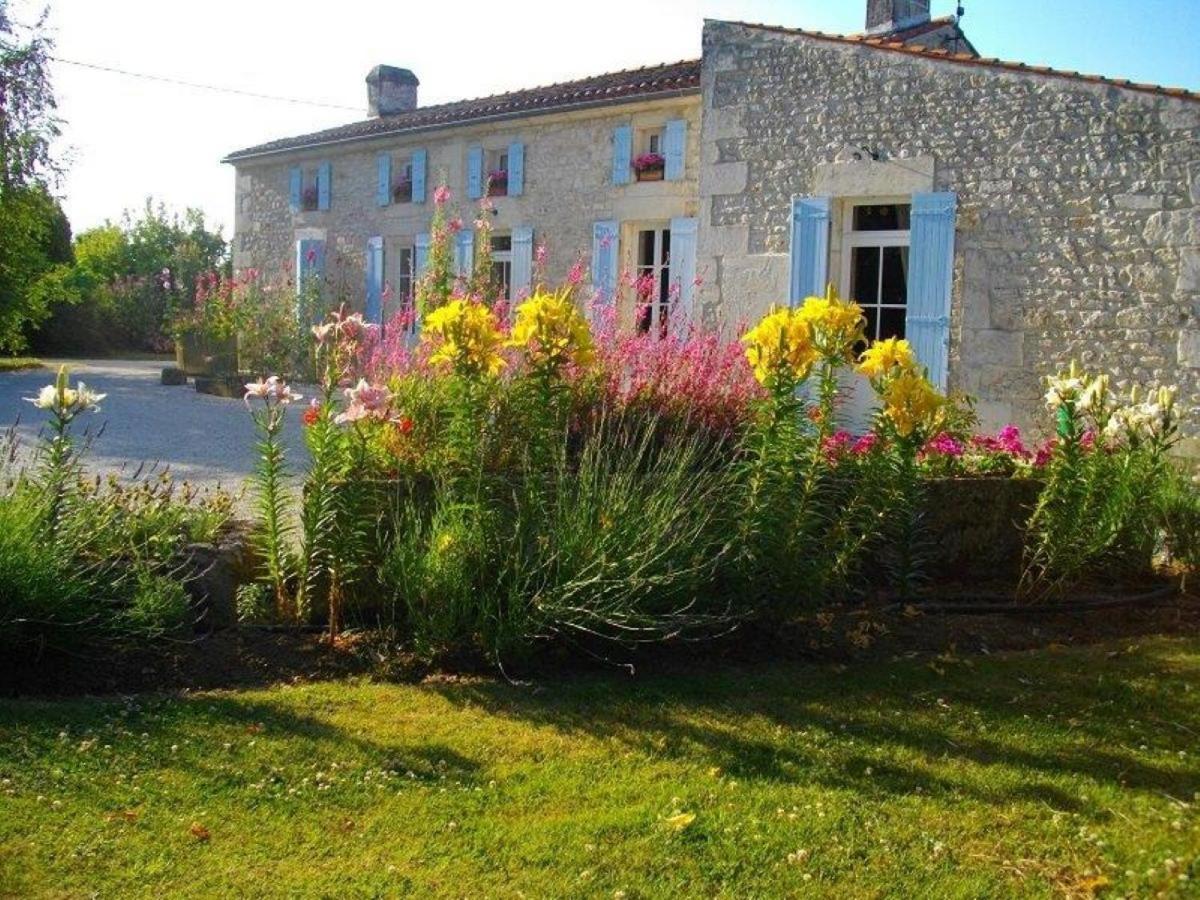 Saint-Porchaire Chambres D'Hotes Domaine Le Fragnaud المظهر الخارجي الصورة